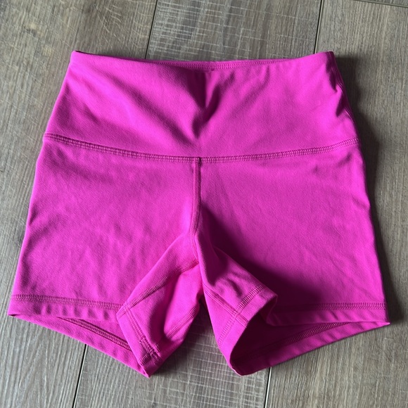 FLEO Power High Rise Shorts in pink Size XS never worn - Picture 2 of 4
